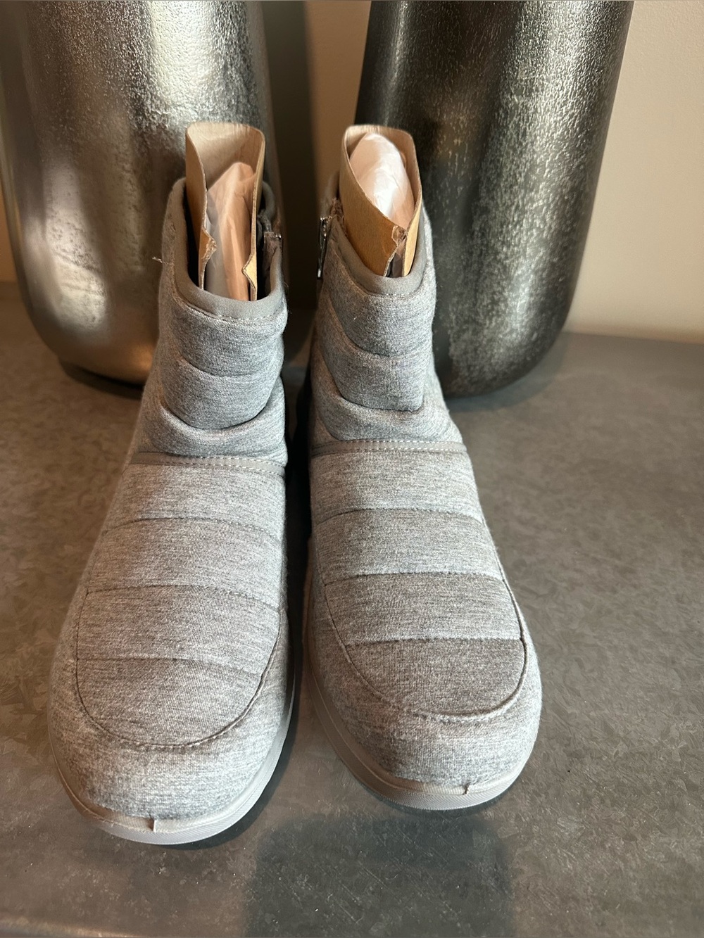 BZEES Womens Gray Odor Control Glacier Round Toe Wedge Booties 9.5 M